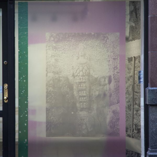 Print på transparent folie hos Fotografiens Hus. Kunstner er Pia Eikaas, @saakieaip