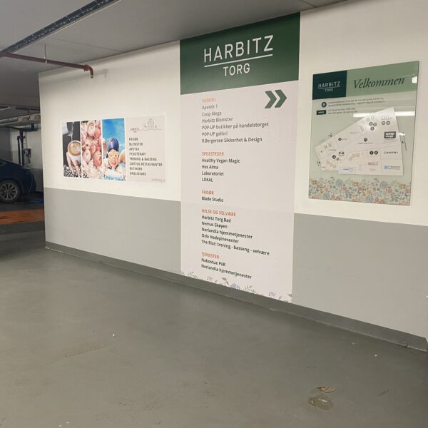 Printet folie med informasjon hos Harbitz Torg