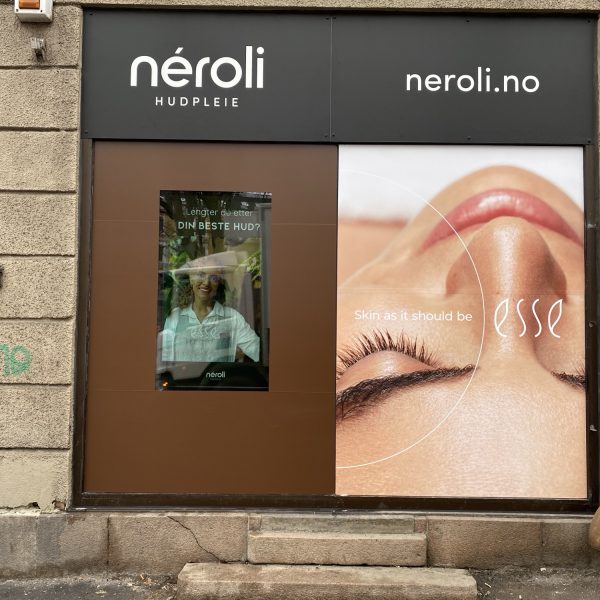 Printet folie med Antigrafitti-laminat. Neroli