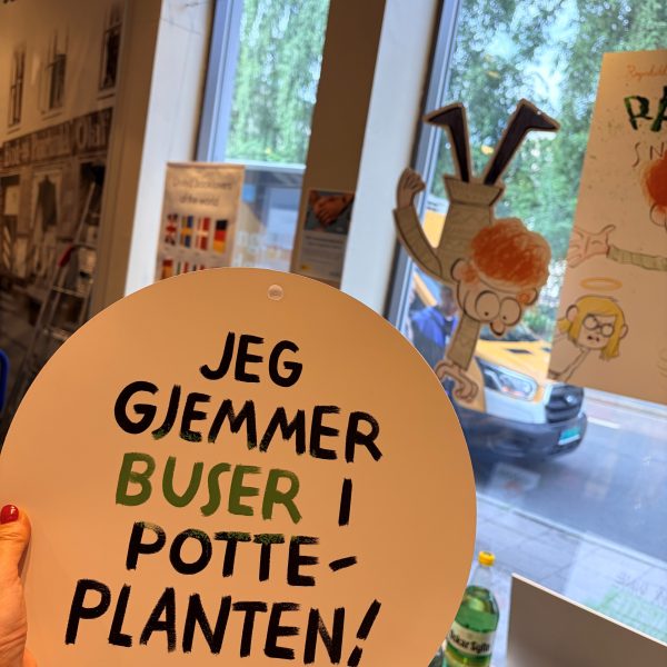 Tosidig rund plakat trykket på 350g silk - Rabalder snakker sant